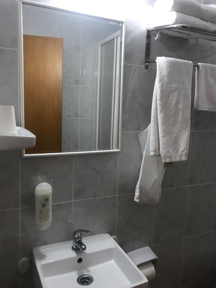 Guest house El Callejon 2*